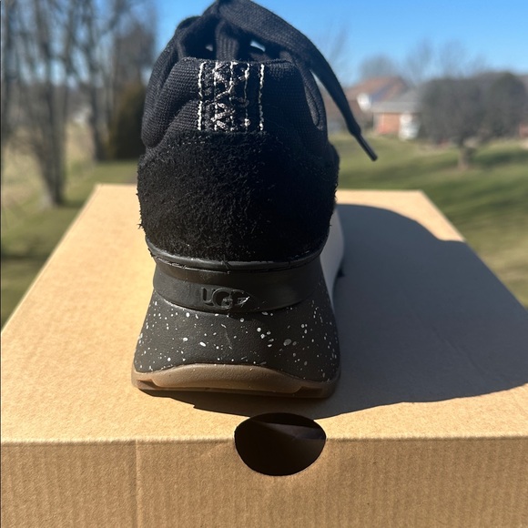 Ugg Womens Marin lace, black, 6.5 NIB - Picture 2 of 6